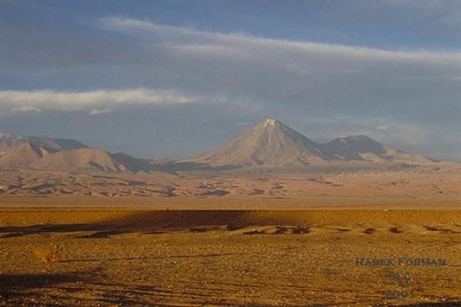 Pou Atacama v t nejdrsnj podob. Mlokdo v, e se jedn o nejsu msto na zemi.