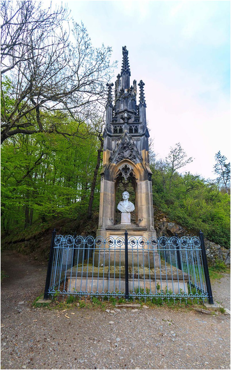 Autor: Petr1888 - Vlastn dlo, CC BY-SA 4.0, https://commons.wikimedia.org/w/index.php?curid=40383593